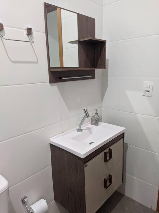 Aconchegante Casa Na Represa. Villa Itaí Kültér fotó